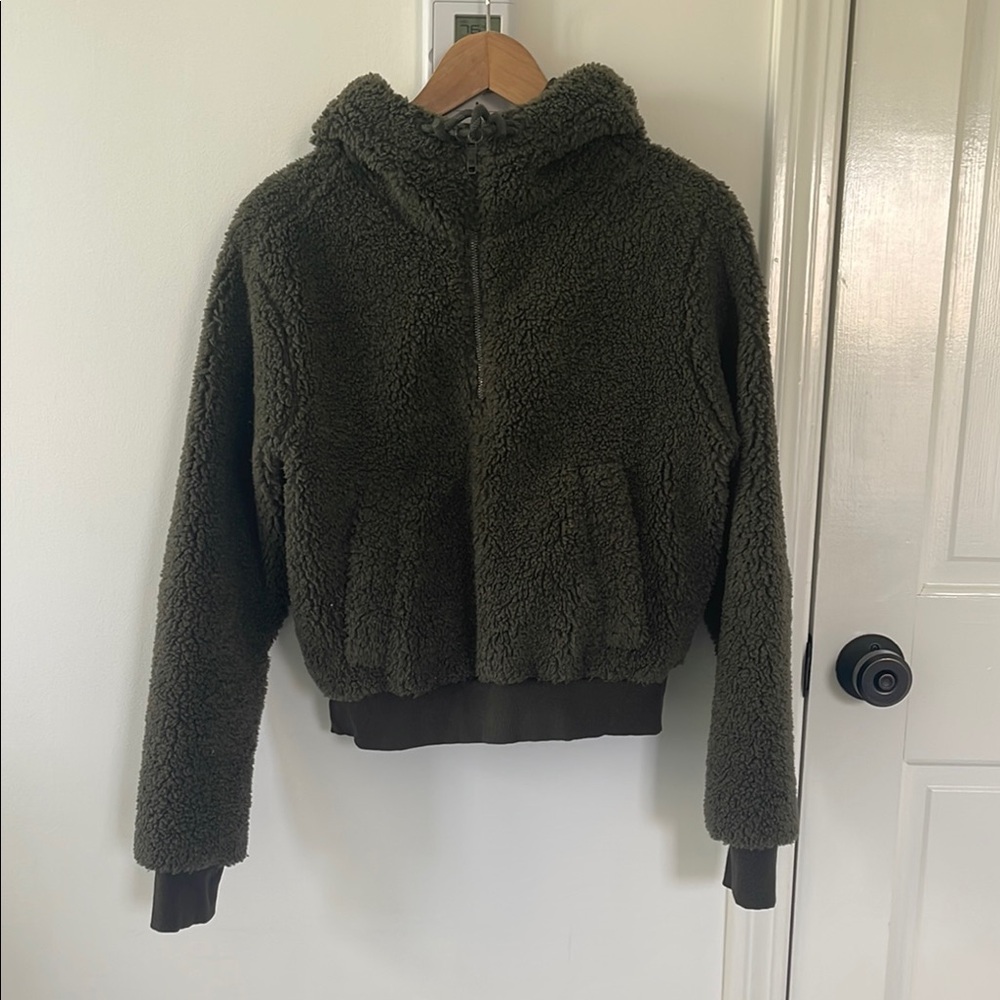 Lululemon Athletica Green Cropped Hoodie with Ribbed Cuffs